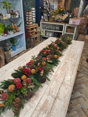 Luxury Christmas Garland – Faux & Dried Festive Blend