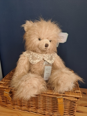 Mia Bear